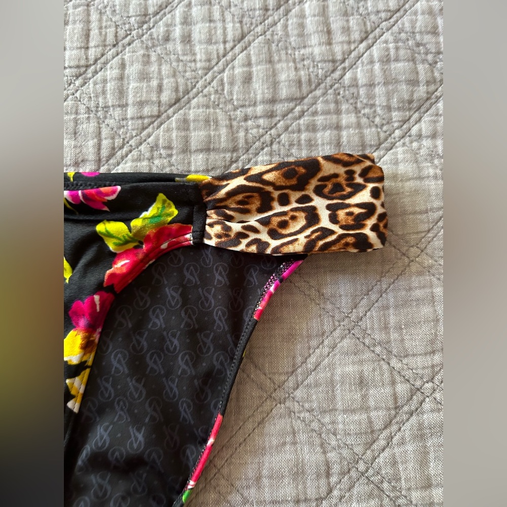 Victoria’s Secret women’s bottom swim piece - Picture 2 of 6